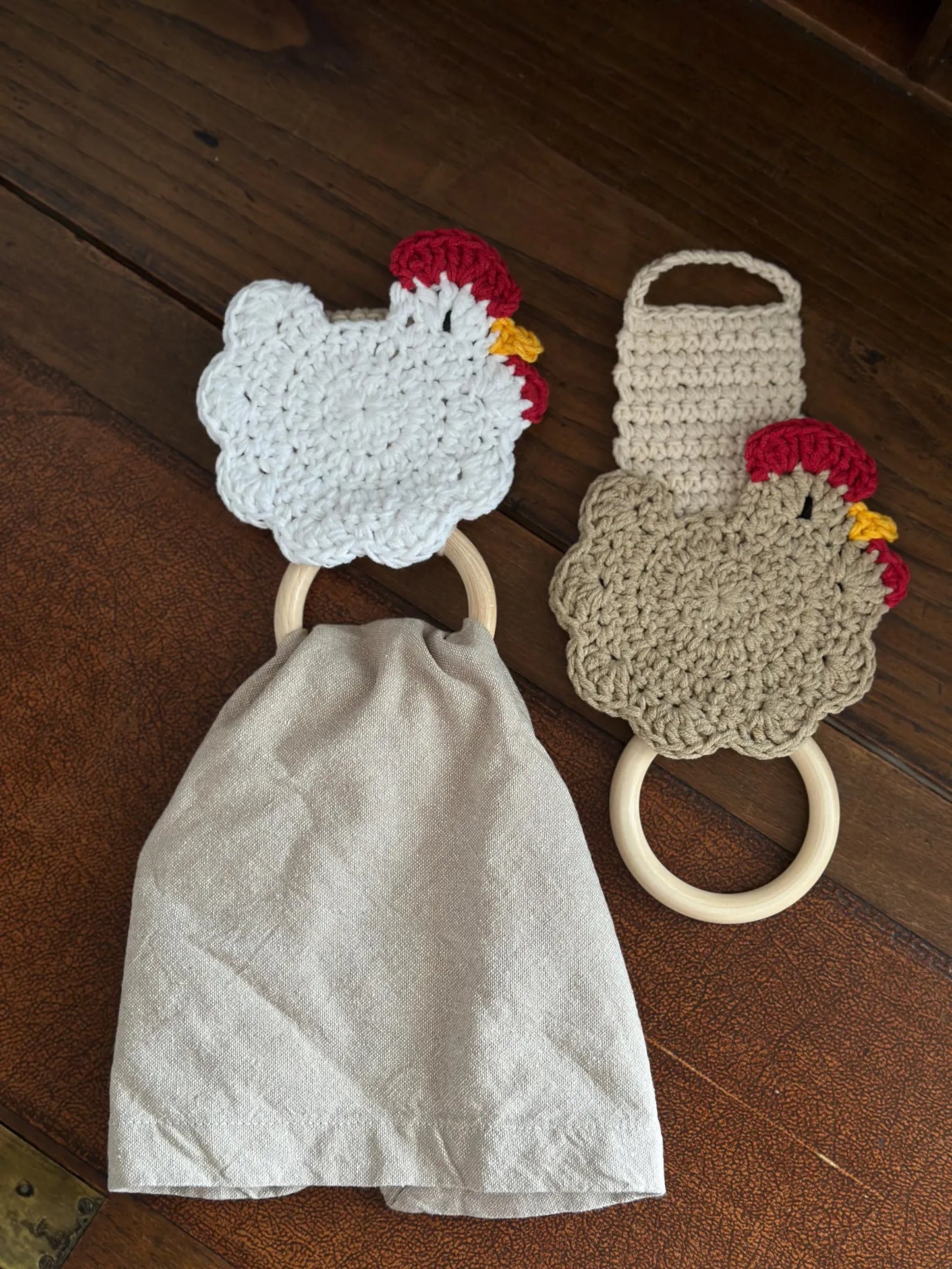 Chicken towel holder pattern pdf with photos + video tutorial